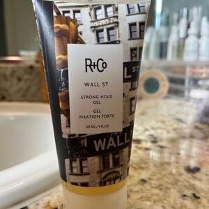 R+Co Wall St Strong Hold Gel